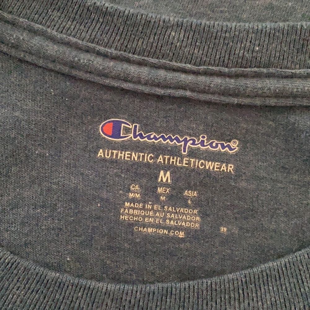 Men's champion shirt EUC - Picture 3 of 3